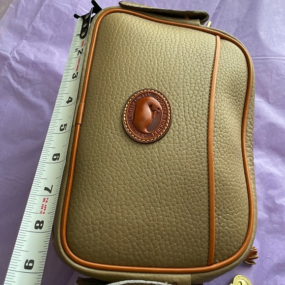 Rare Vintage Dooney and Bourke camera crossbody bag - Picture 15 of 16
